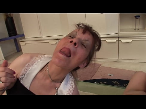 ❤️ Două bunicuțe și un bunic fac sex în trei ❤❌ at porn ro.courseclass.ru ☑